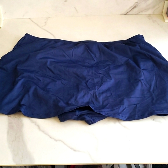 24 & Ocean Solid Swimskirt in Midnight Size XL - Picture 6 of 8